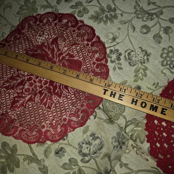 Red Lace Table Runner Set - Picture 8 of 9